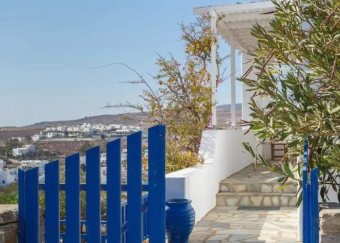 Chloe Daire Piso Livadi